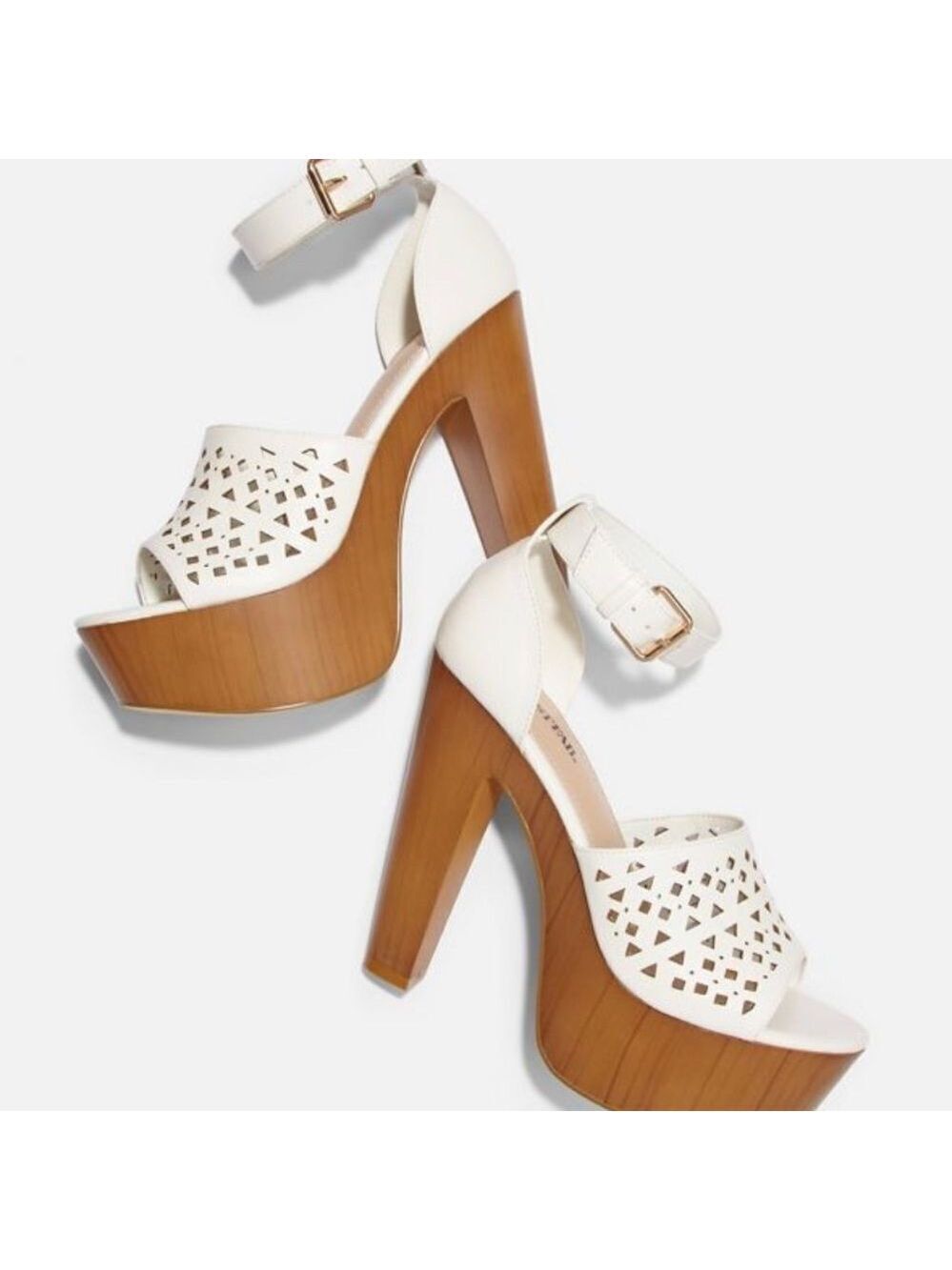 Justfab Higher Now White Laser Cutout platform sandals Sz 7 NWOB